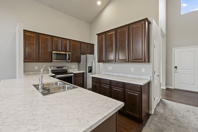 Building Photo - Newer home located in Larson Ranch Communi...