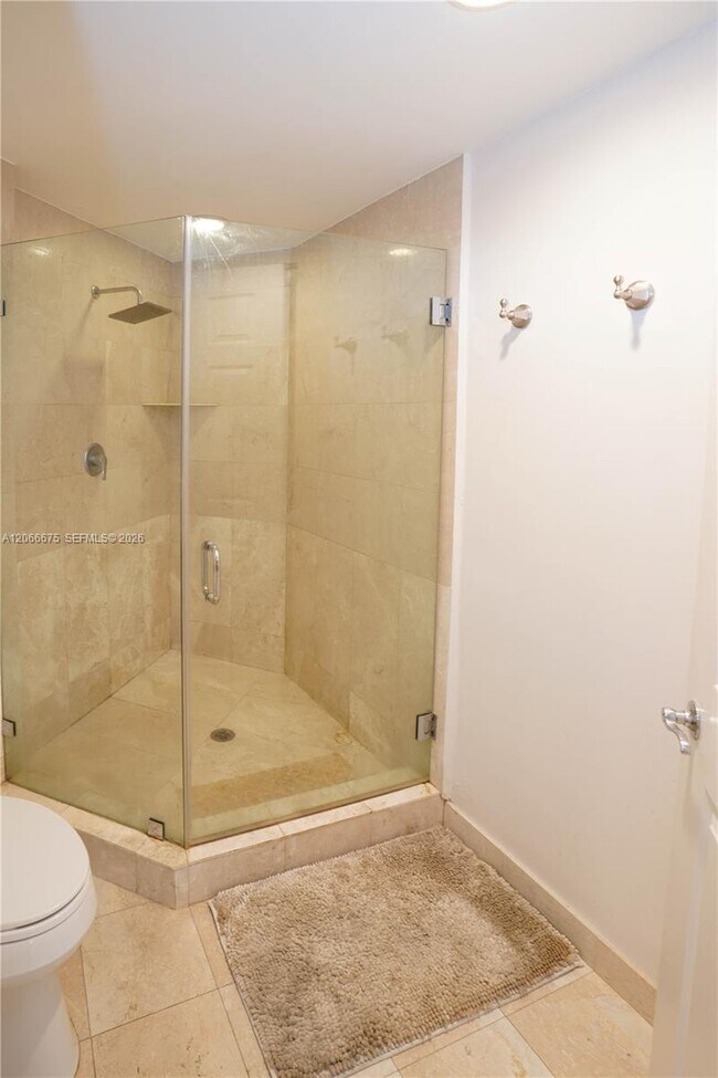 Building Photo - 3370 Hidden Bay Dr