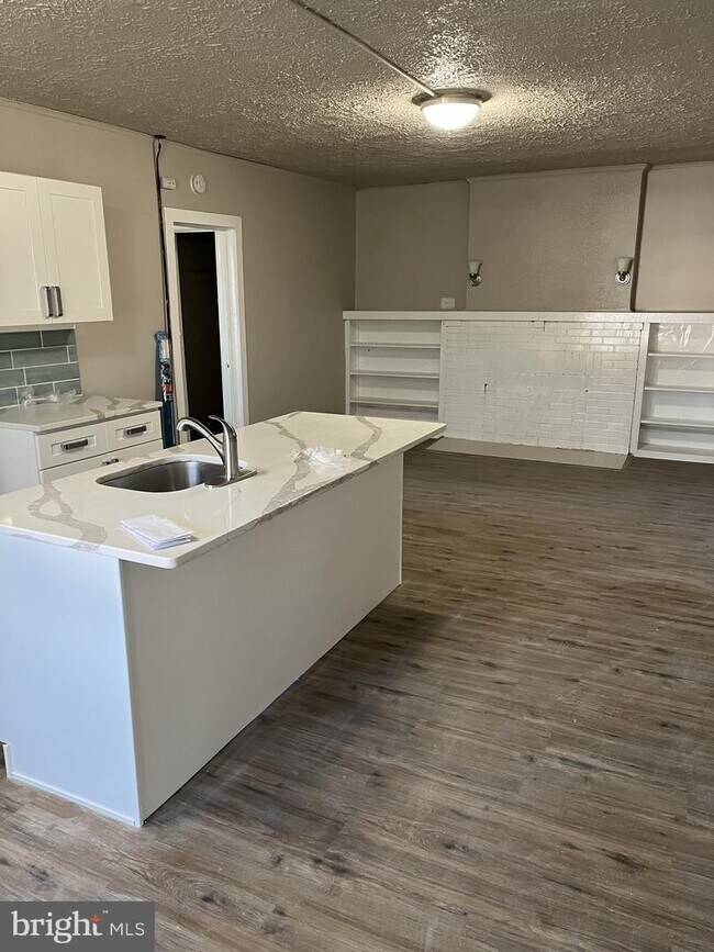 253 W White Horse Pike 253 W White Horse Pike Berlin NJ 08009