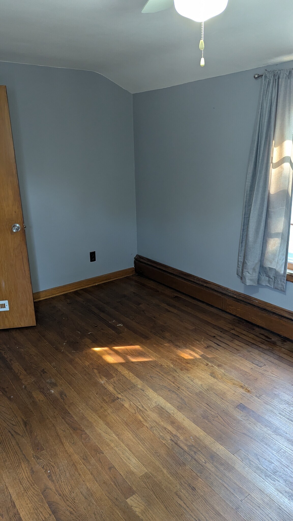Office/Den space - 2229 Winnebago St