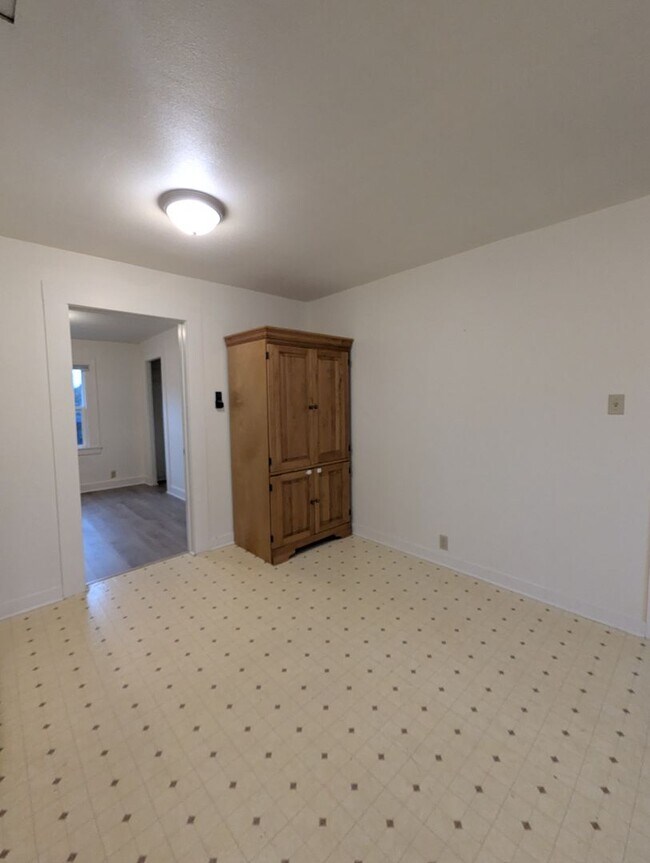 Building Photo - Charming Country Home in Silver Creek