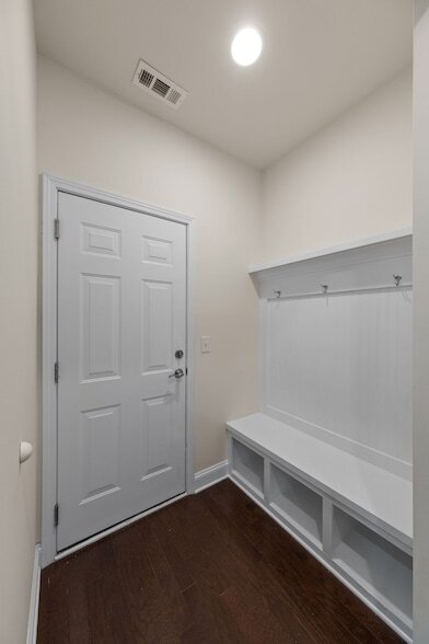 Building Photo - 3002 DaVinci Ct