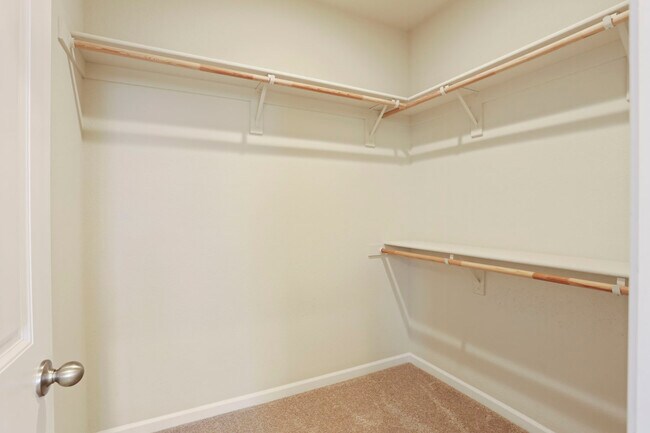 Building Photo - 3920 Purple Finch Ln