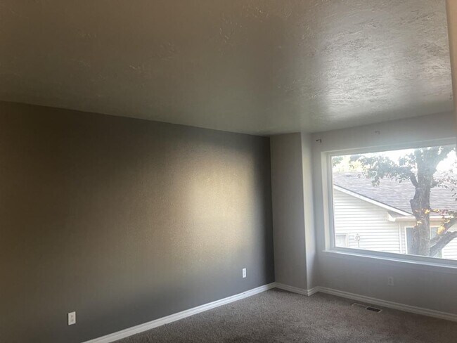 Building Photo - 3747 S McGuire Pl