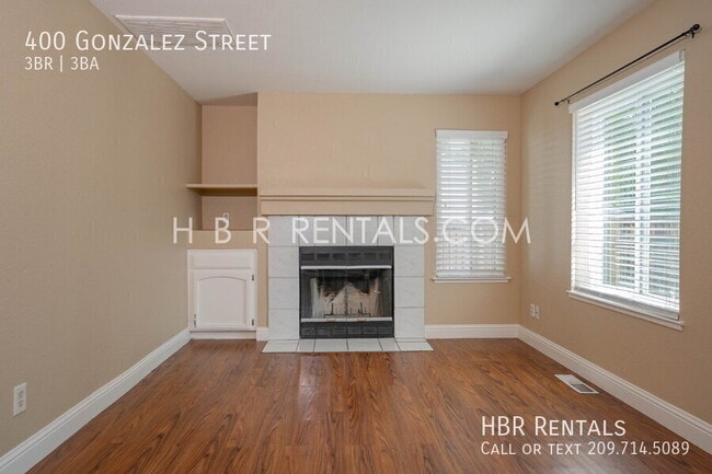 Building Photo - 400 Gonzalez St