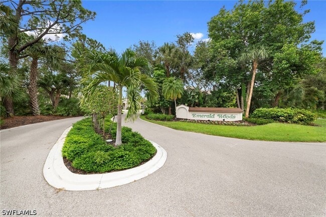 Building Photo - 75 Emerald Woods Dr