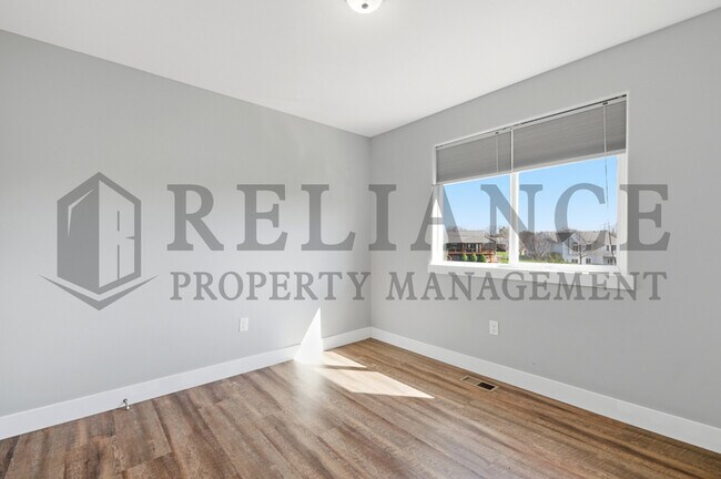 Building Photo - 4515 E 45th St N