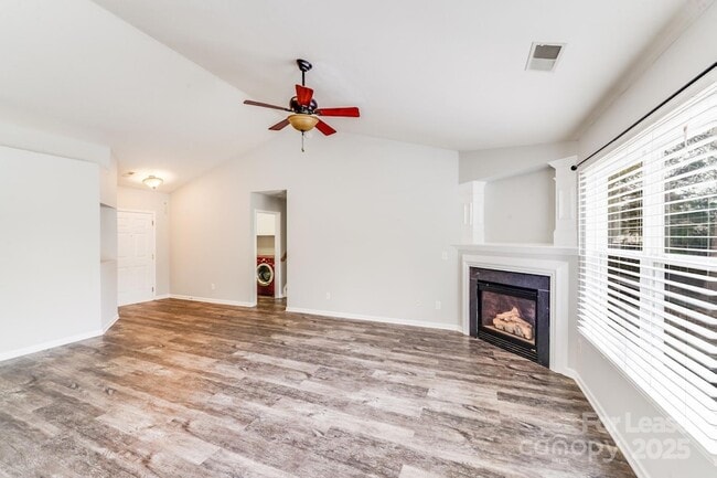 Building Photo - 6320 Alder Ct