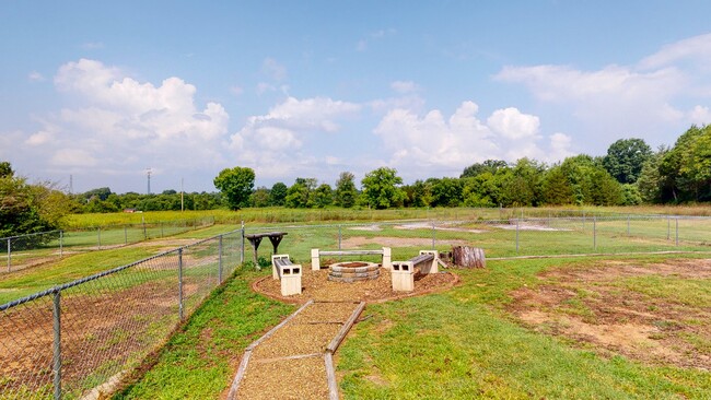 Building Photo - 6000 Murfreesboro Rd