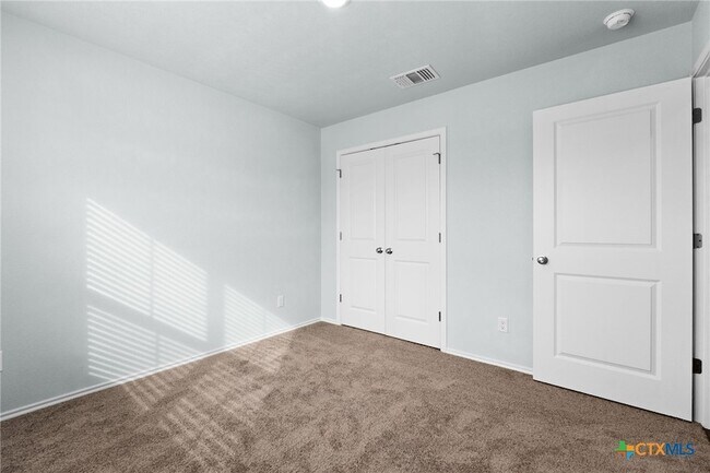 Building Photo - 1218 LEXINGTON Dr