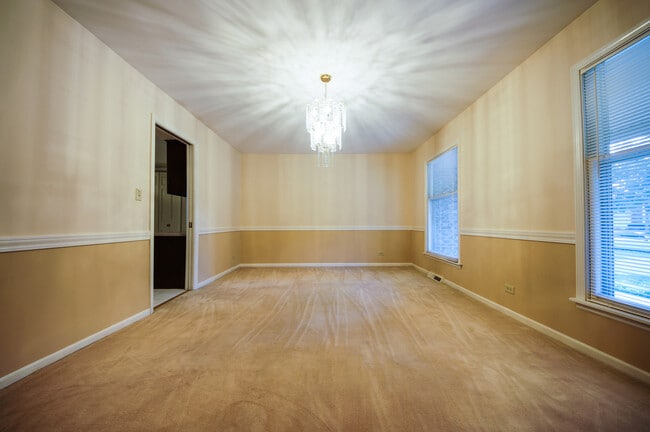 Building Photo - 3619 Bernay Dr