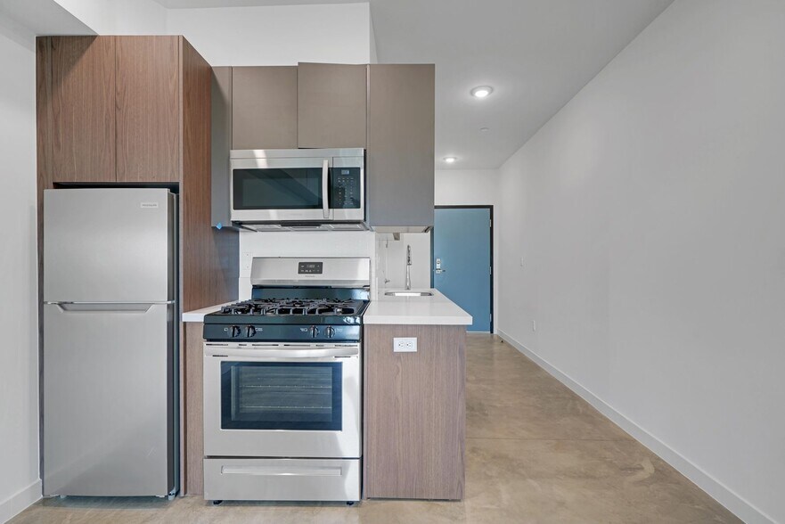 Interior Photo - 4Mica LA