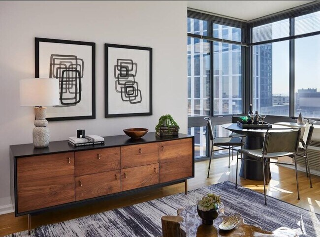 Primary Photo - 427 Washington Blvd