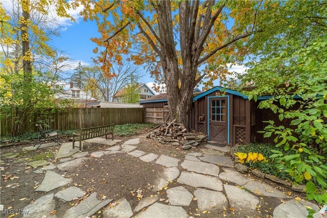 Building Photo - 19 4th