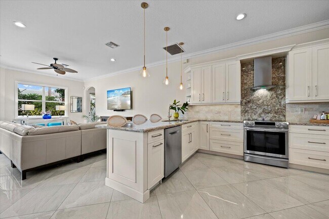 Building Photo - 4241 Wellington Shores Dr
