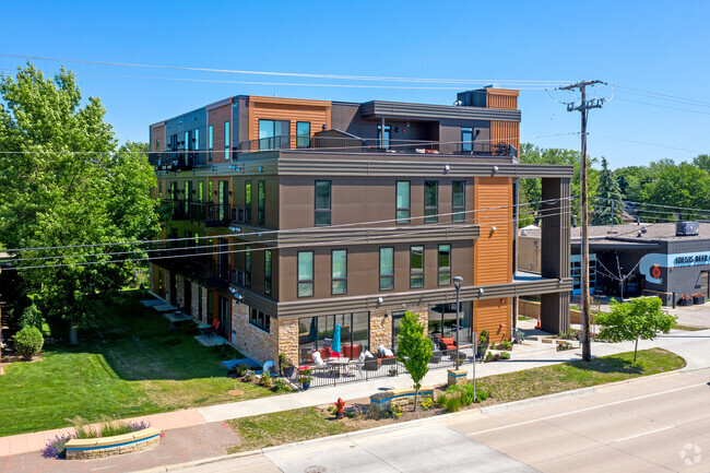 Building Photo - The Gryff Apartments