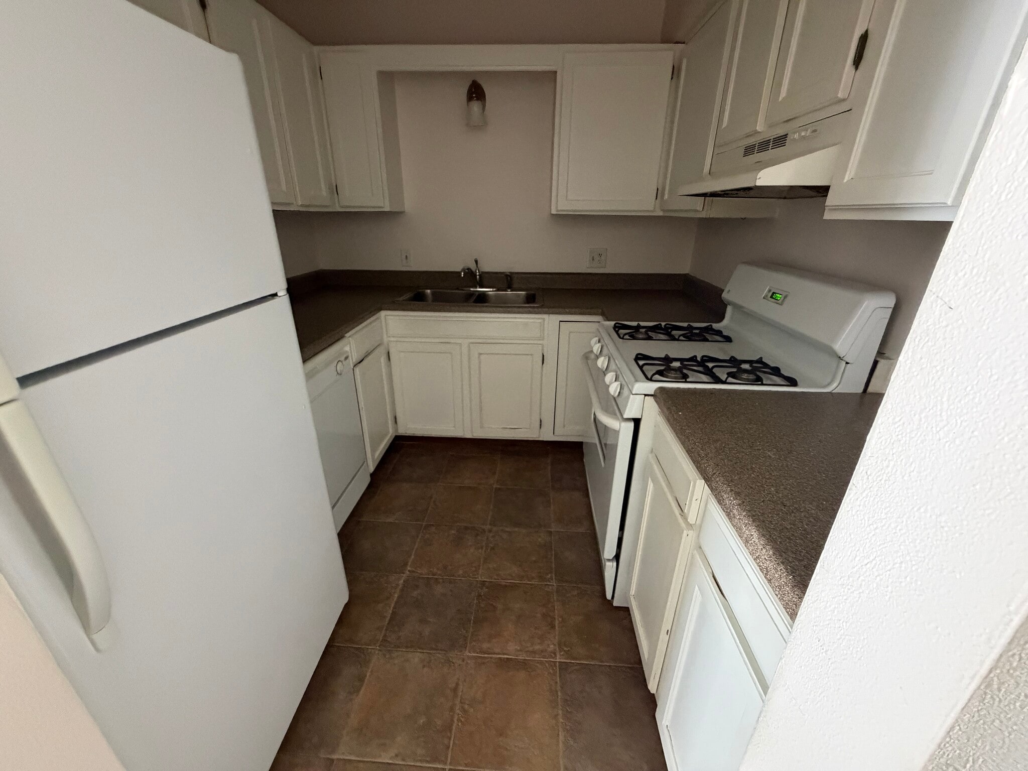 Building Photo - 302 30th Avenue Ct