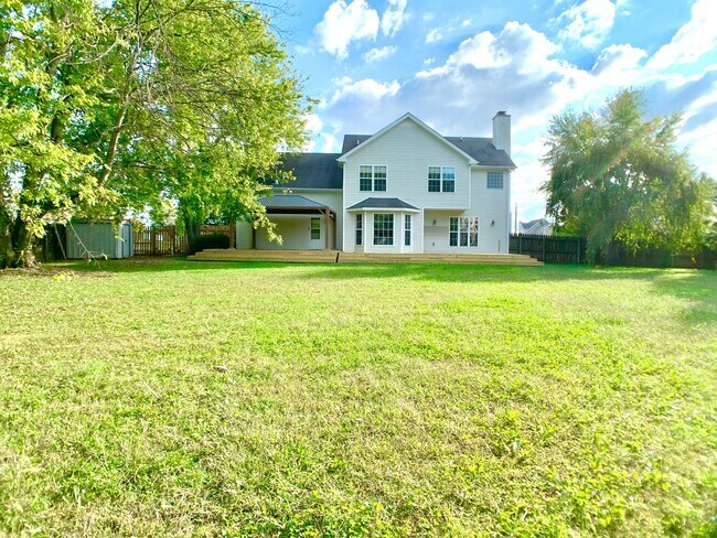 Building Photo - 2553 Emerald Ct