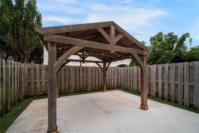 Building Photo - 11508 SW 248th Ln
