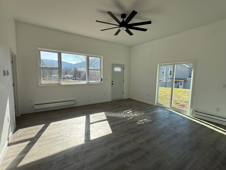 Building Photo - 21 Elk Creek Rd