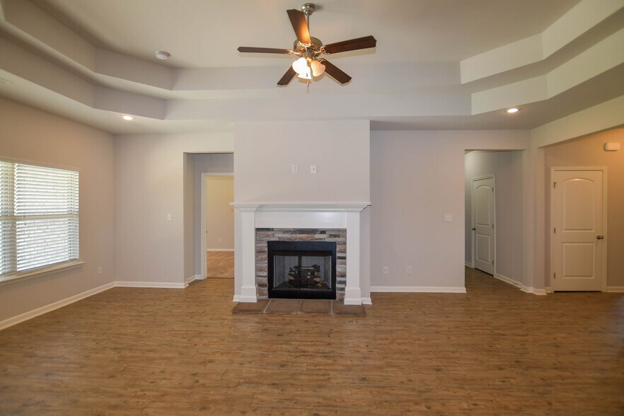 Building Photo - 14426 Water Stream Dr NW