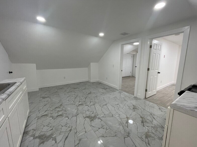 Kitchen/Living Room - 148 Chilton St