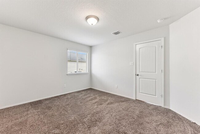 Building Photo - 133 Nathaniel Dr