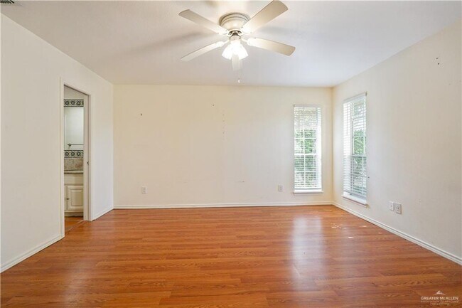Building Photo - 312 Condor Ave
