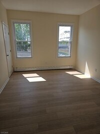 Building Photo - 372 Bergen St