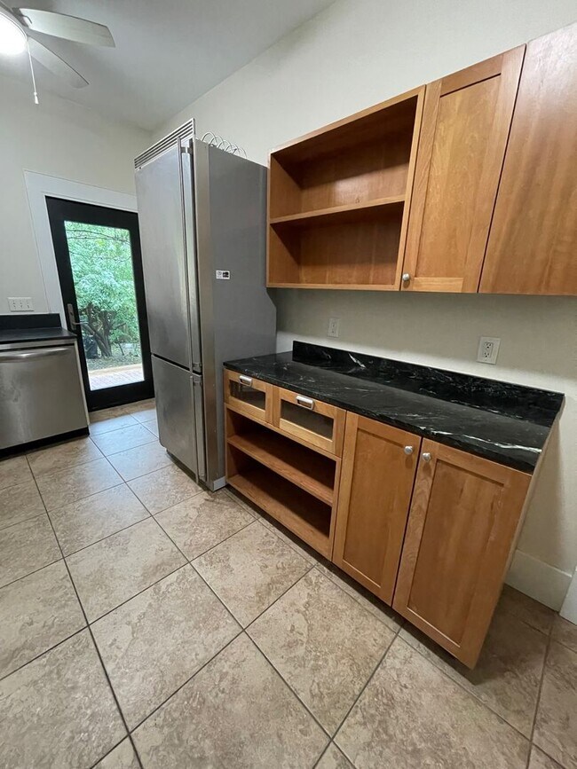 Building Photo - Renovated 3 Bedroom 2 Bathroom House Across From The Park