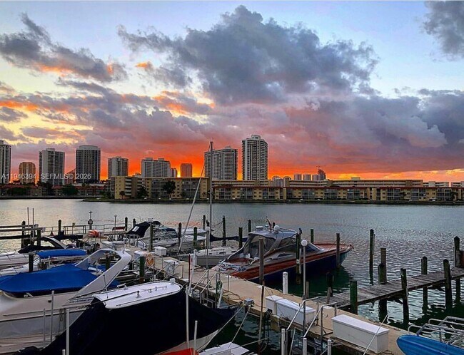 Building Photo - 18061 Biscayne Blvd