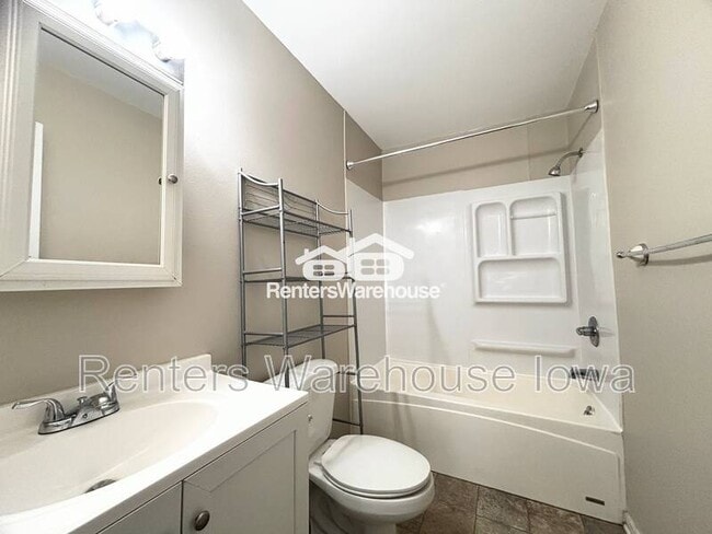 Building Photo - 1145 65th St