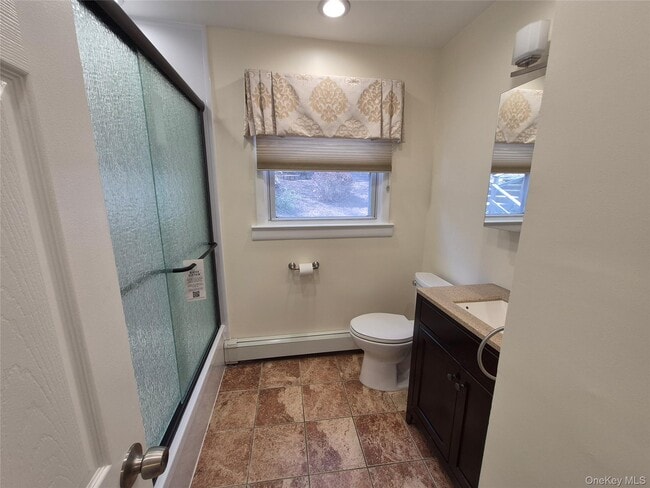 Building Photo - 27 Oakwood Dr