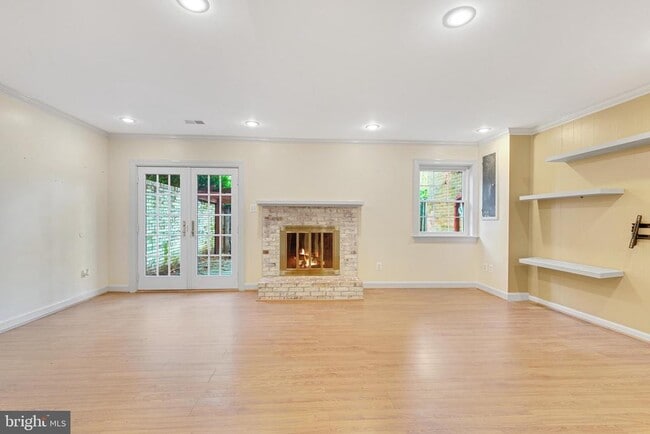 Building Photo - 10401 Courthouse Dr