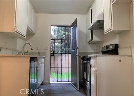 Building Photo - 1131 S Alta Vista Ave