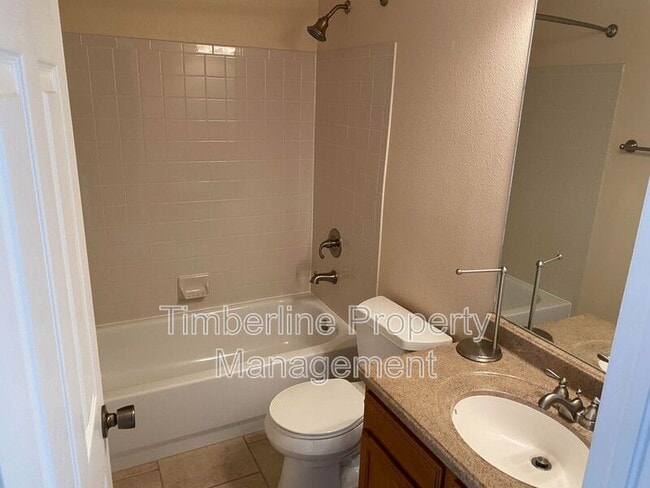 Building Photo - 14480 Tierra Dr