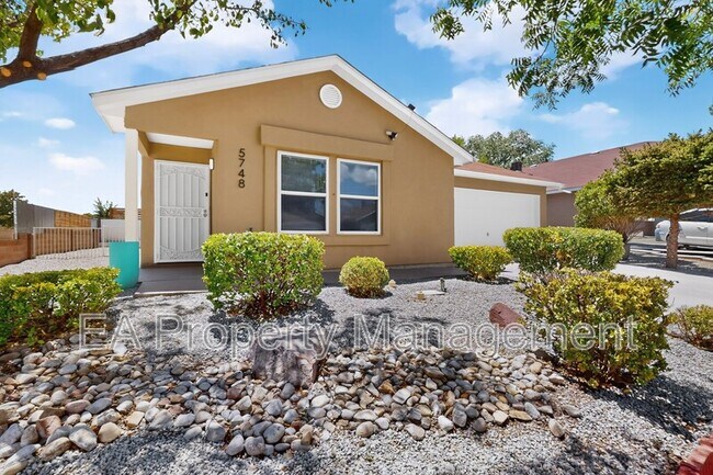 Building Photo - 5748 Pinon Flats Rd NW