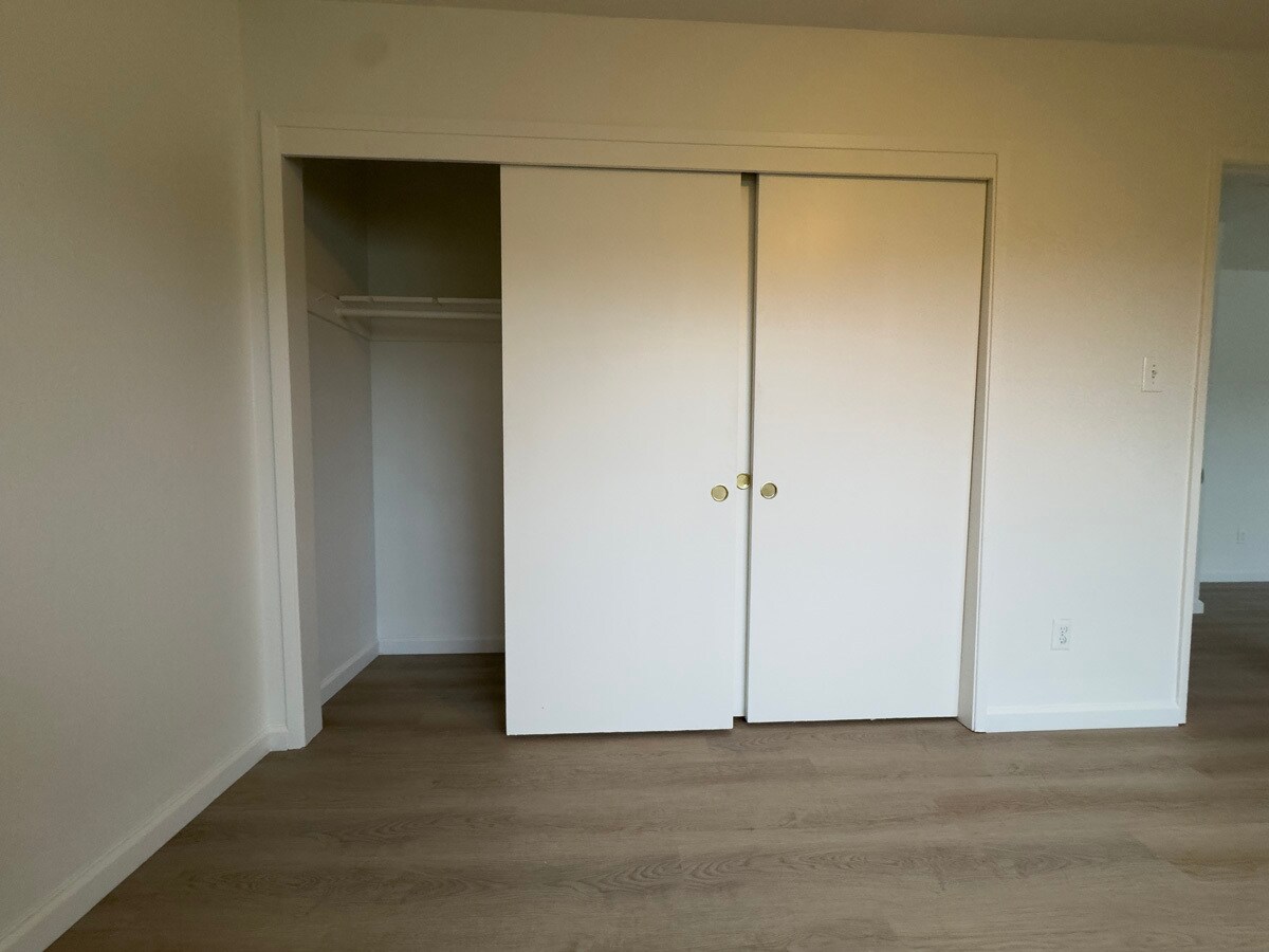 Building Photo - 6501 Raymond St