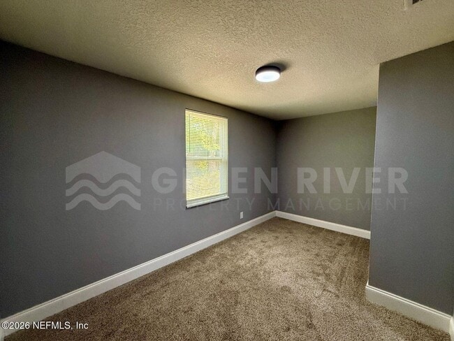 Building Photo - 403 Highland Ave S