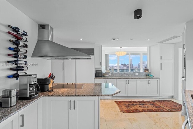 Building Photo - 1643 Brickell Ave