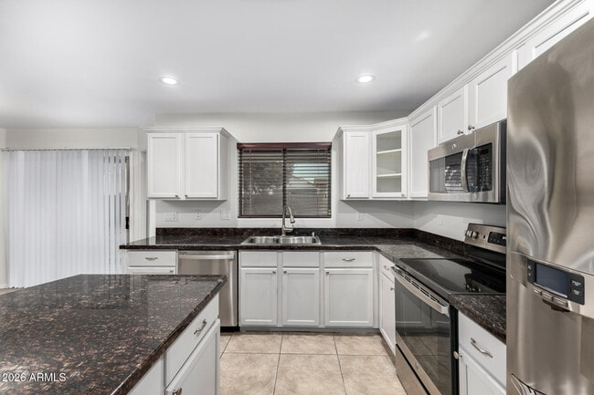 Building Photo - 10046 W Veliana Way