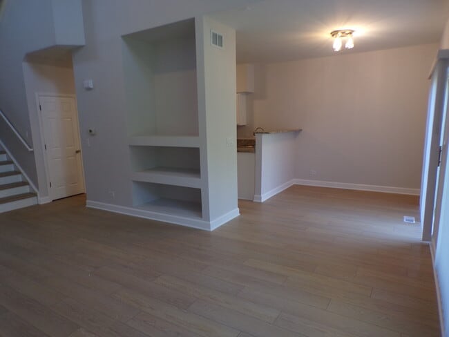 Building Photo - 3364 Blue Ridge Dr