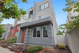Building Photo - Irvine's Great Park 3 Bedroom + Loft for L...