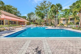 Building Photo - 937 Coral Club Dr