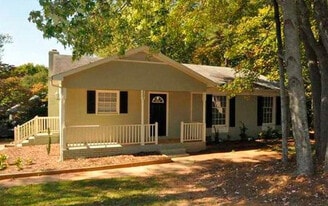 Building Photo - 7601 Longstreet Dr