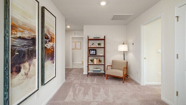 Building Photo - The Falls of Hickory 1296