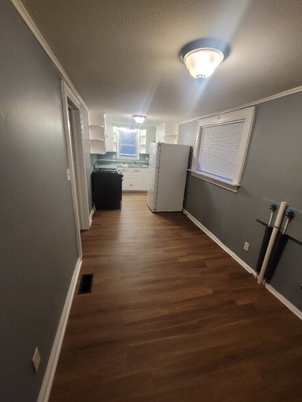 Building Photo - 1068 Willow Dr