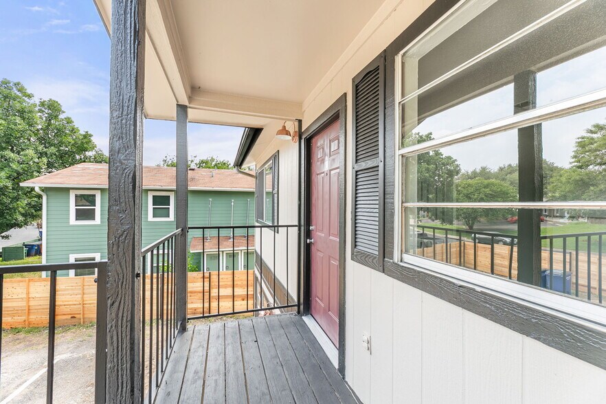 Building Photo - 3460 Willowrun Dr