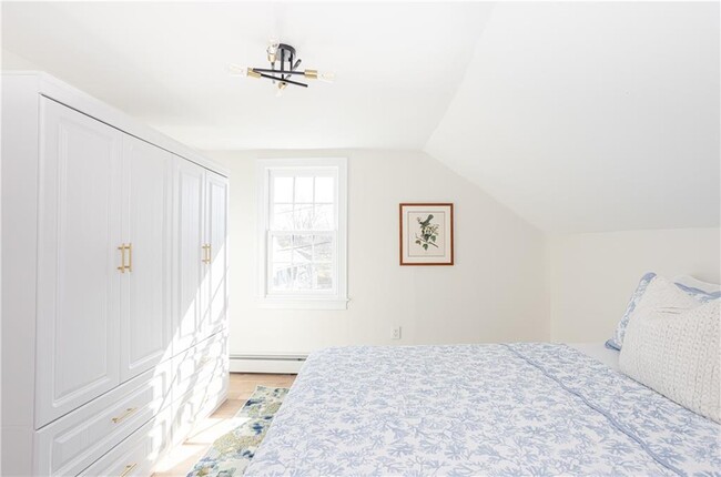 Building Photo - 4 Gladding Ct