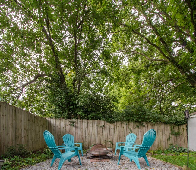 Building Photo - 385 Sherman Ave